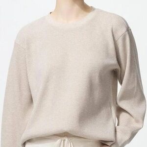 UNIQLO Oatmeal Long Sleeve Waffle Knit Top (XS)